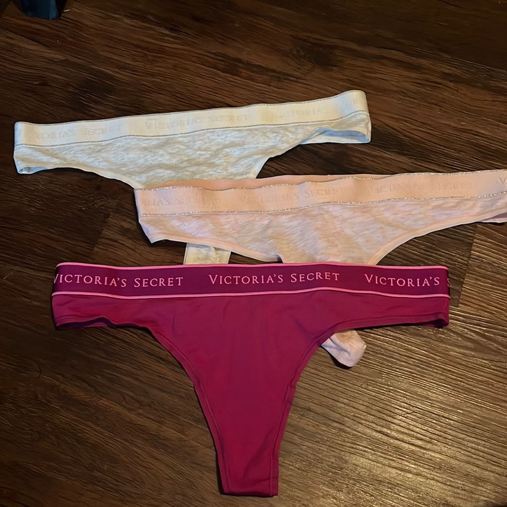 Victoria’s Secret logo strap bundle